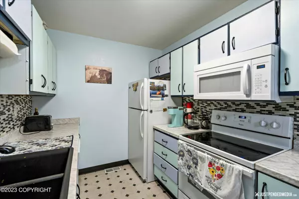 2100 Minerva WAY #A21, Anchorage, AK 99515