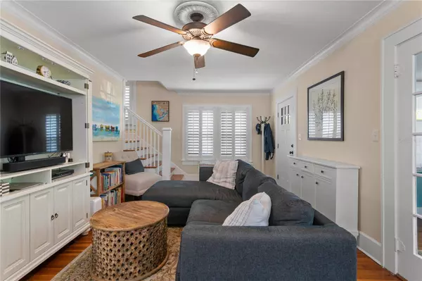 1140 OAK ST NE, St Petersburg, FL 33701