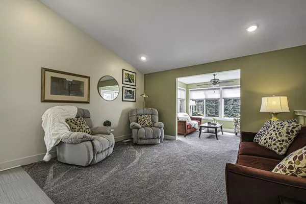 162 Brewer Park SE Circle, Grand Rapids, MI 49548