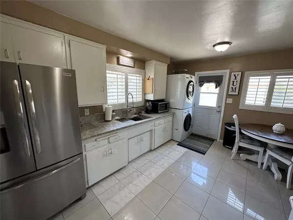 820 E Hawthorne ST, Ontario, CA 91764