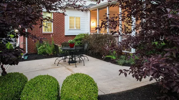 12144 Donnington LN, Fishers, IN 46037