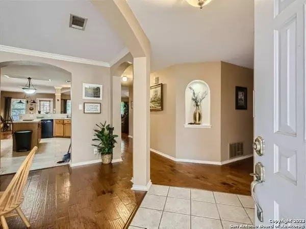 26023 UPTON CRK, San Antonio, TX 78260-2406