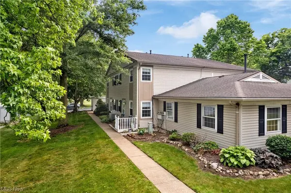 2480 Raber RD #B, Uniontown, OH 44685