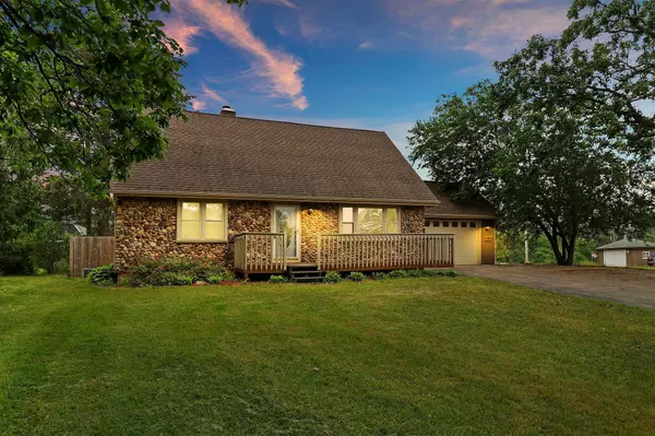 6102 242nd Ave, Paddock Lake, WI 53168