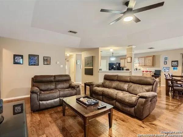26023 UPTON CRK, San Antonio, TX 78260-2406