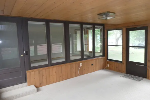 901 Eastwood LN, Anoka, MN 55303