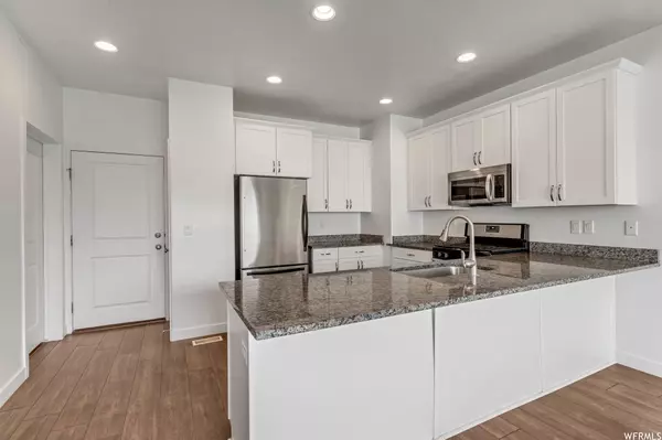 15461 S NAVY TRAILS LN W, Bluffdale, UT 84065