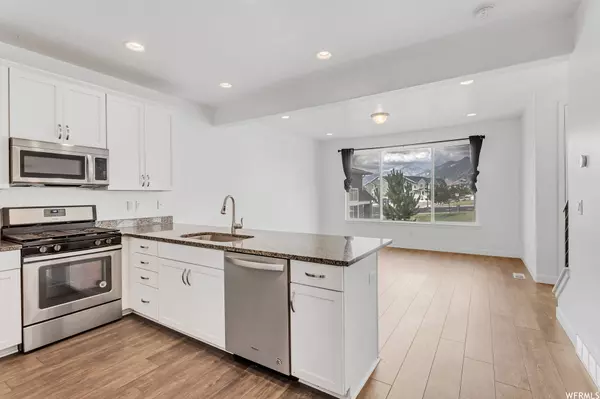 15461 S NAVY TRAILS LN W, Bluffdale, UT 84065