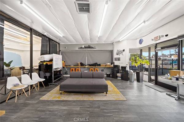 5260 Pomona BLVD, Los Angeles, CA 90022