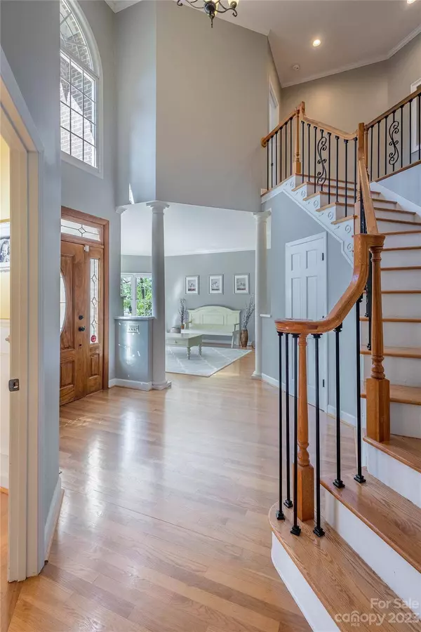 4854 1st Street CT NW, Hickory, NC 28601