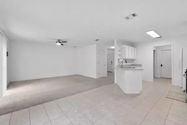 45 3Rd Street, Shalimar, FL 32579