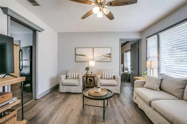 1134 Bellaire Drive, Grapevine, TX 76051