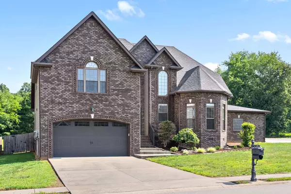 1461 Brew Moss Dr, Clarksville, TN 37043