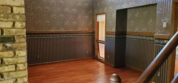 1241 EDGEWOOD Drive, Thief River Falls, MN 56701