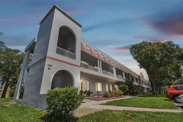 2100 WORLD PARKWAY BLVD #60, Clearwater, FL 33763