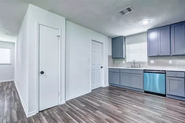 1317 Canterville RD, Houston, TX 77047