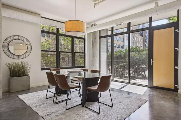 200 Park AVE #100, Minneapolis, MN 55415