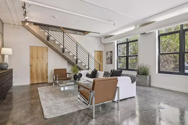 200 Park AVE #100, Minneapolis, MN 55415