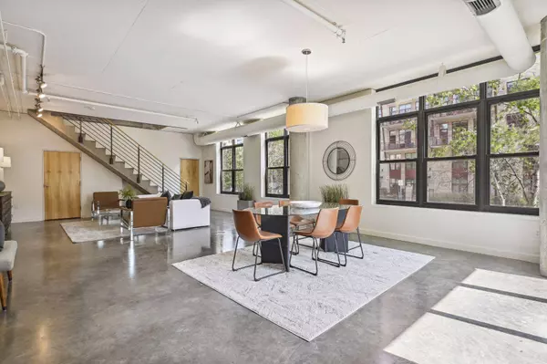 200 Park AVE #100, Minneapolis, MN 55415