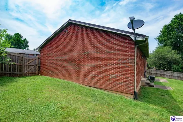 1138 Thomas Street, Radcliff, KY 40160