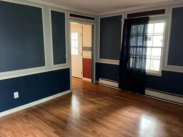 25 Longbeach RD, Montgomery, IL 60538