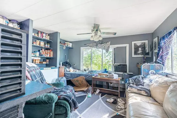 605 Spokane St, Lamont, WA 99017