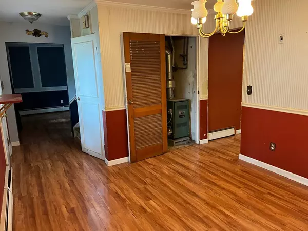 25 Longbeach RD, Montgomery, IL 60538