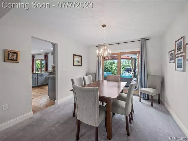 1418 EDEN GARDENS Drive, Fenton, MI 48430