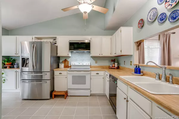 337 NOTCH LEAF, Cibolo, TX 78108-3105