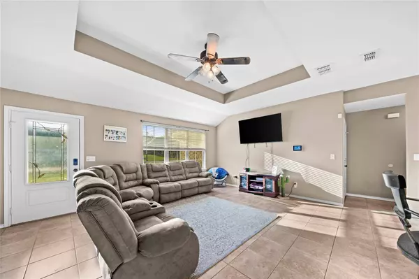 203 Mission Crest Circle, Lindale, TX 75771