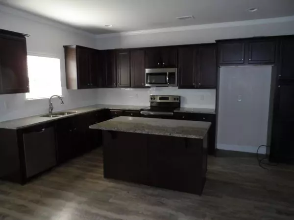 1014 Eldon Ln, Fairburn, GA 30213