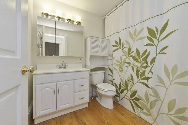 11 Pembroke St #1, Somerville, MA 02145