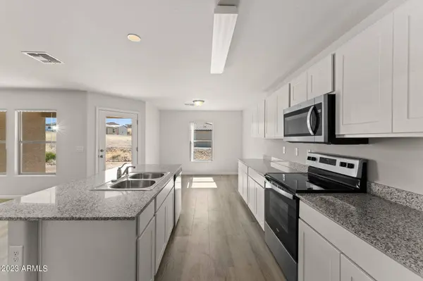 610 RINGTAIL Road, Wickenburg, AZ 85390