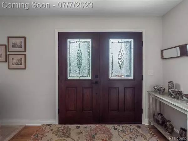 1418 EDEN GARDENS Drive, Fenton, MI 48430