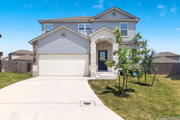 13134 Heathers Isle, St Hedwig, TX 78152