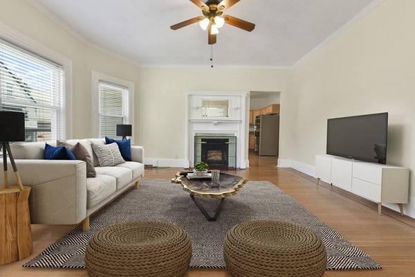 11 Pembroke St #1, Somerville, MA 02145