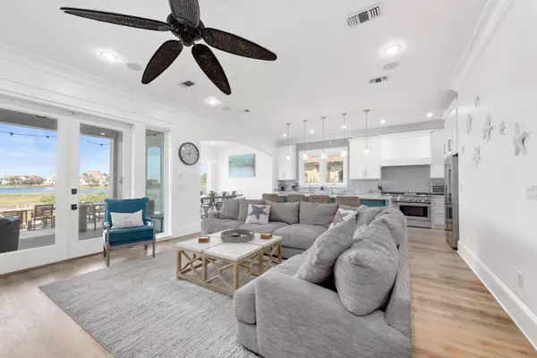 4728 Rendezvous Cove, Destin, FL 32541