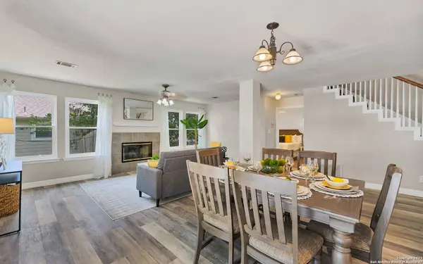 1171 Hilltop Dr, San Marcos, TX 78666