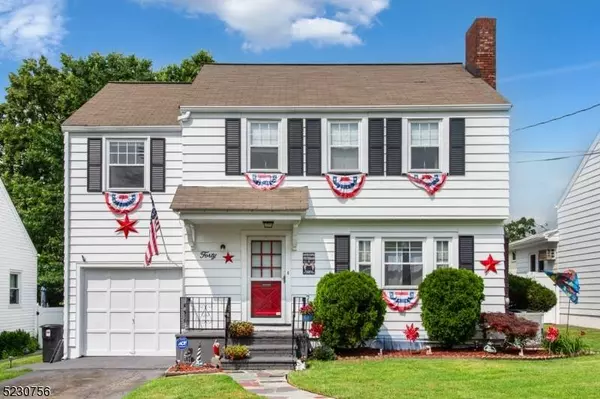 40 Greendale Rd, Clifton City, NJ 07013