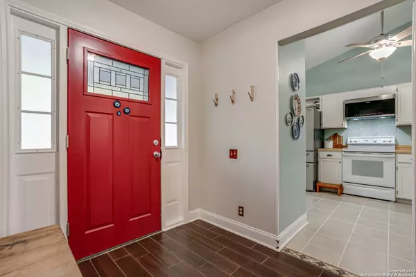 337 NOTCH LEAF, Cibolo, TX 78108-3105