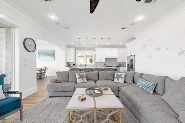 4728 Rendezvous Cove, Destin, FL 32541