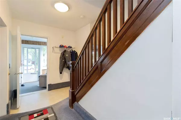 237 I AVENUE N, Saskatoon, SK S7L 2G3