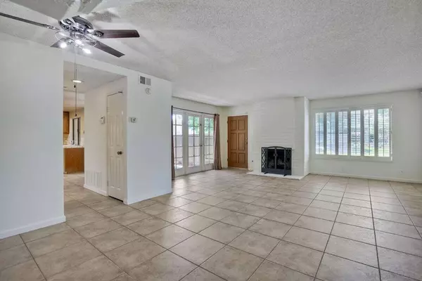 17543 Ashburton Rd, San Diego, CA 92128