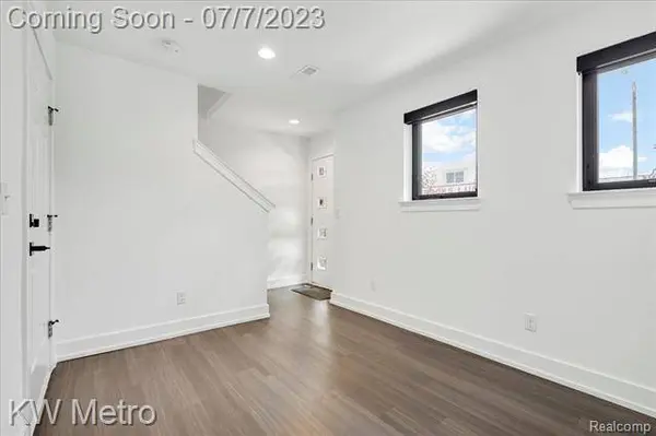 2215 TRUMBULL Street, Detroit, MI 48216