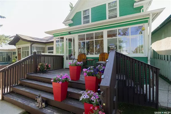 237 I AVENUE N, Saskatoon, SK S7L 2G3