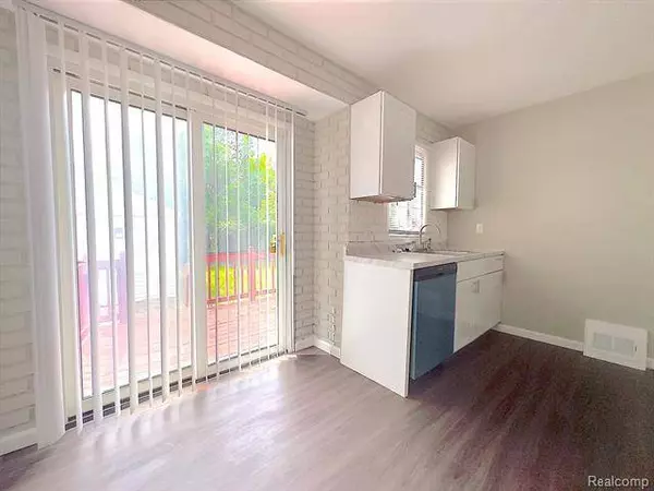 1311 BUCKINGHAM Avenue, Lincoln Park, MI 48146