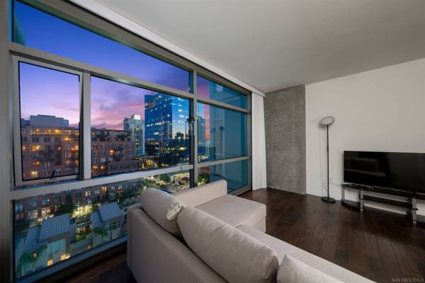 800 The Mark Ln #1007, San Diego, CA 92101