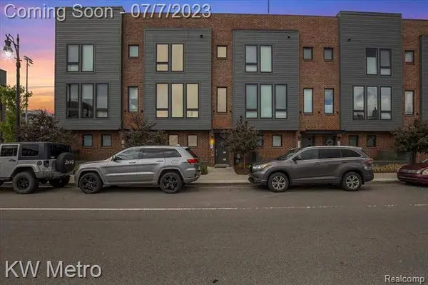 2215 TRUMBULL Street, Detroit, MI 48216