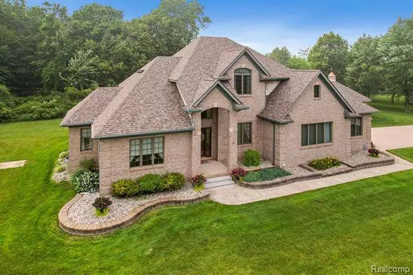 13235 Joseph, Carleton, MI 48117