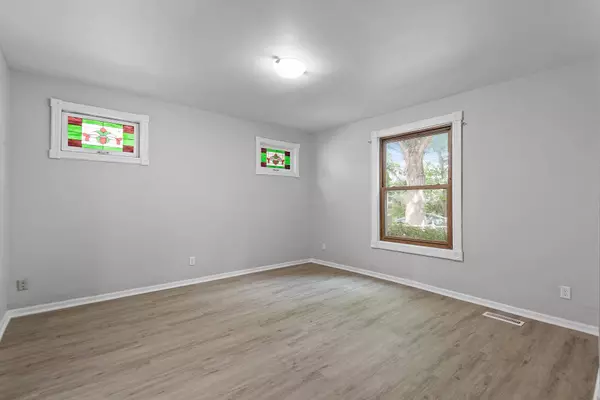 2415 Ilion AVE N, Minneapolis, MN 55411